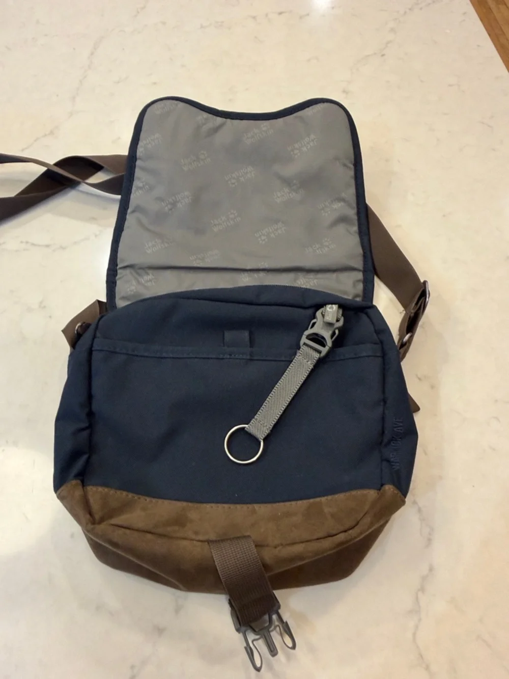 Jack Wolfskin Warwick Ave‎ Shoulder Bag